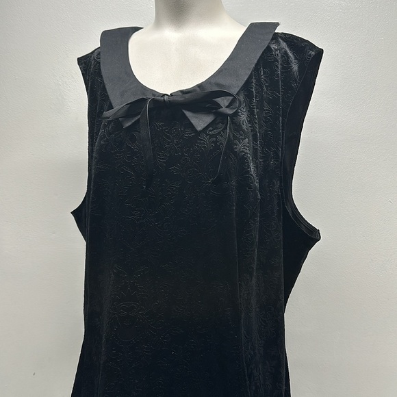 Disney Torrid Villains Skater Dress Embossed Velvet Collared Black Plus Size 26 - Picture 3 of 10